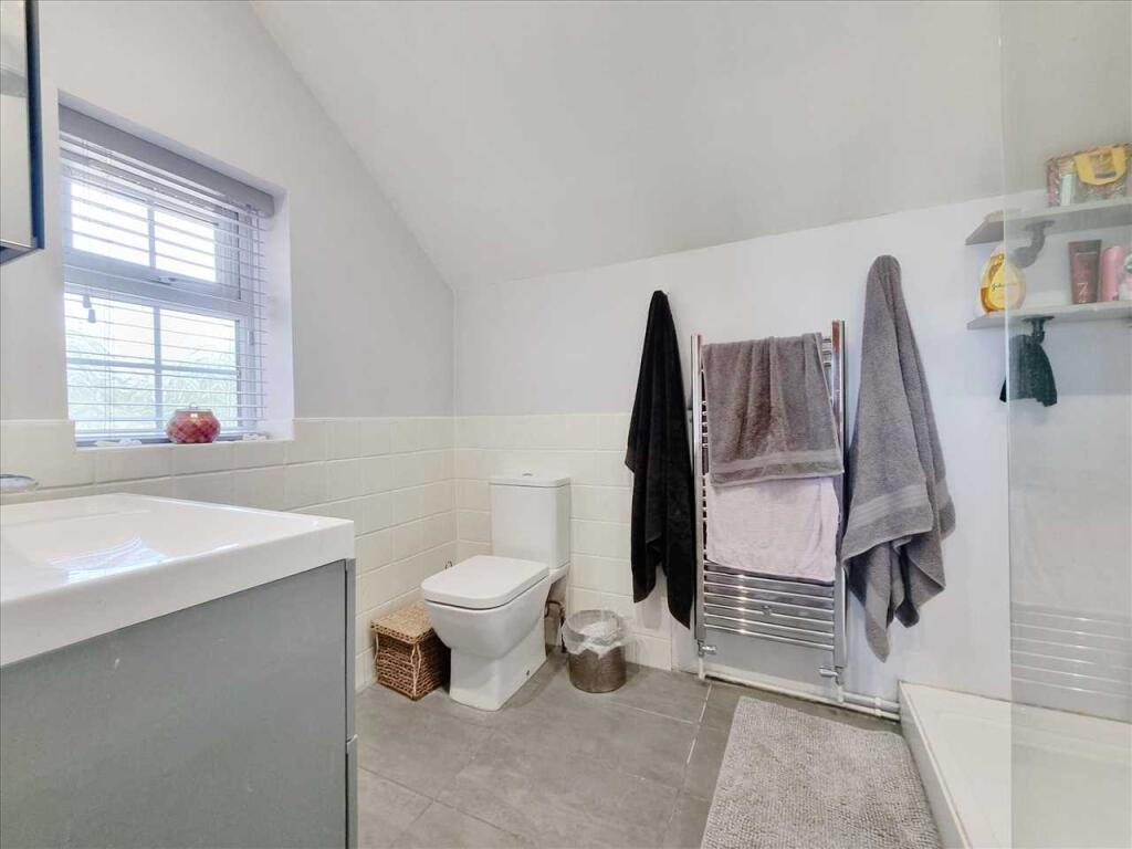 Ensuite: