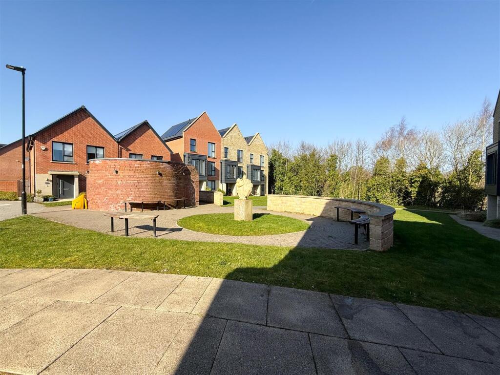 COMMUNAL PARK