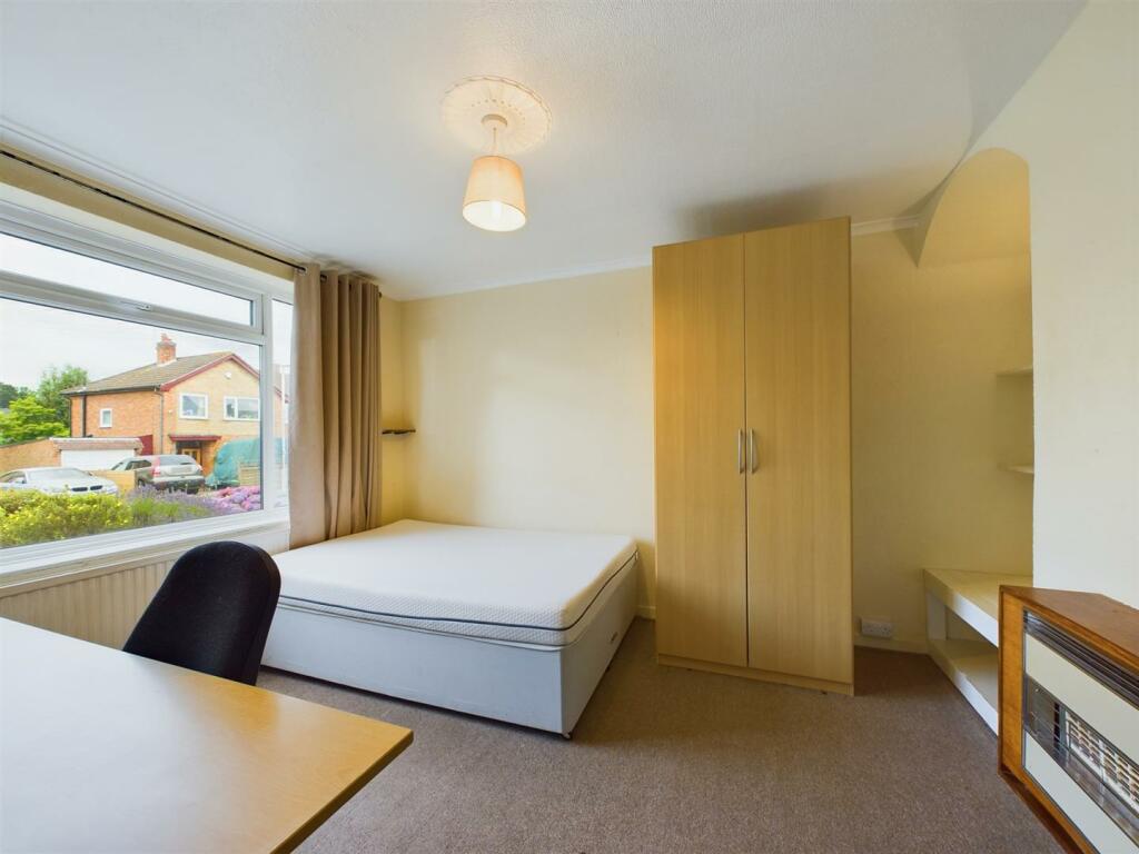 Lounge/ bed 4