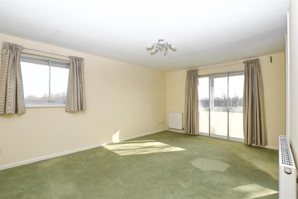 Living Room.jpg