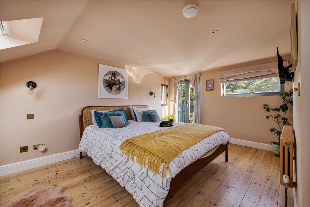Princes Road, IG9