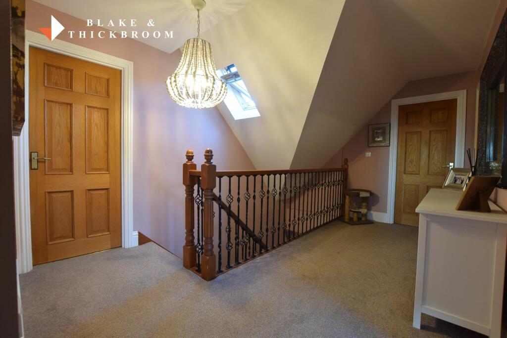 FIRST FLOOR LANDING