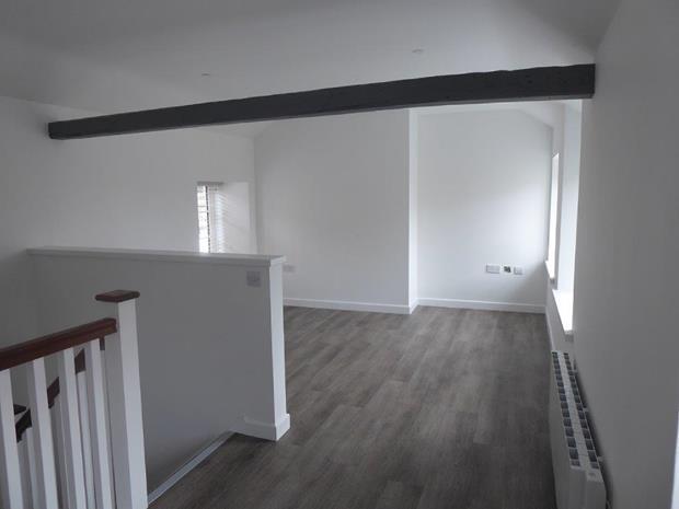 17WestfieldTerraceLiving