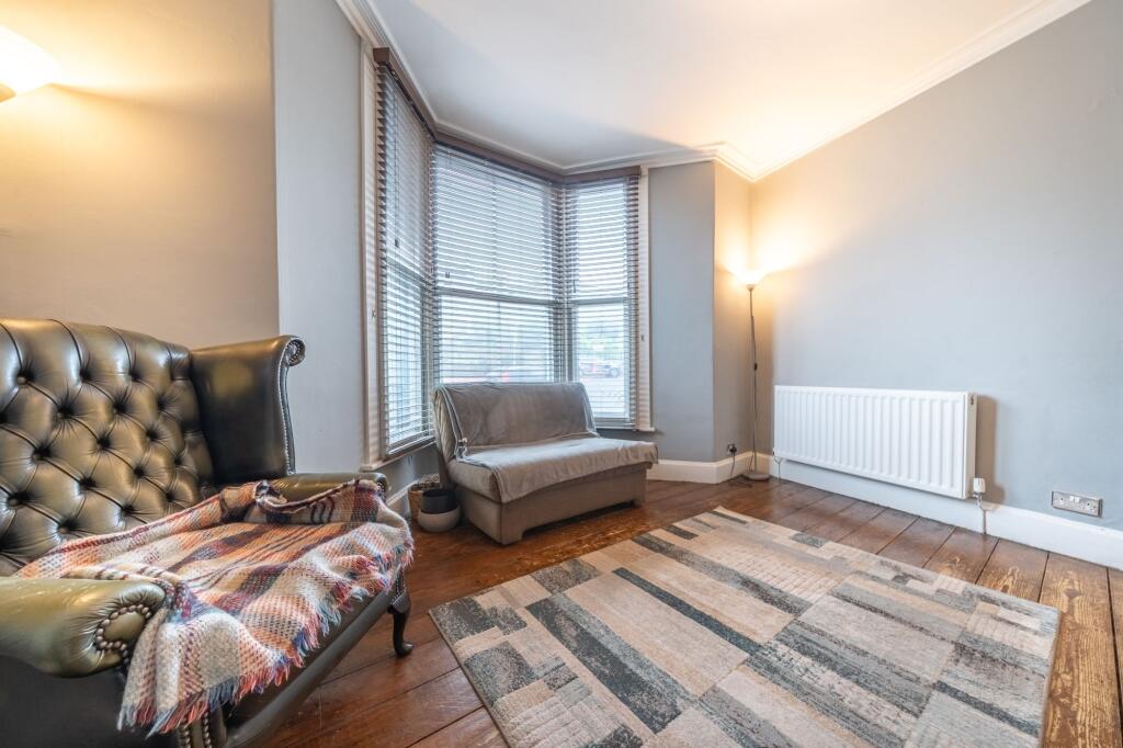 SITTING ROOM