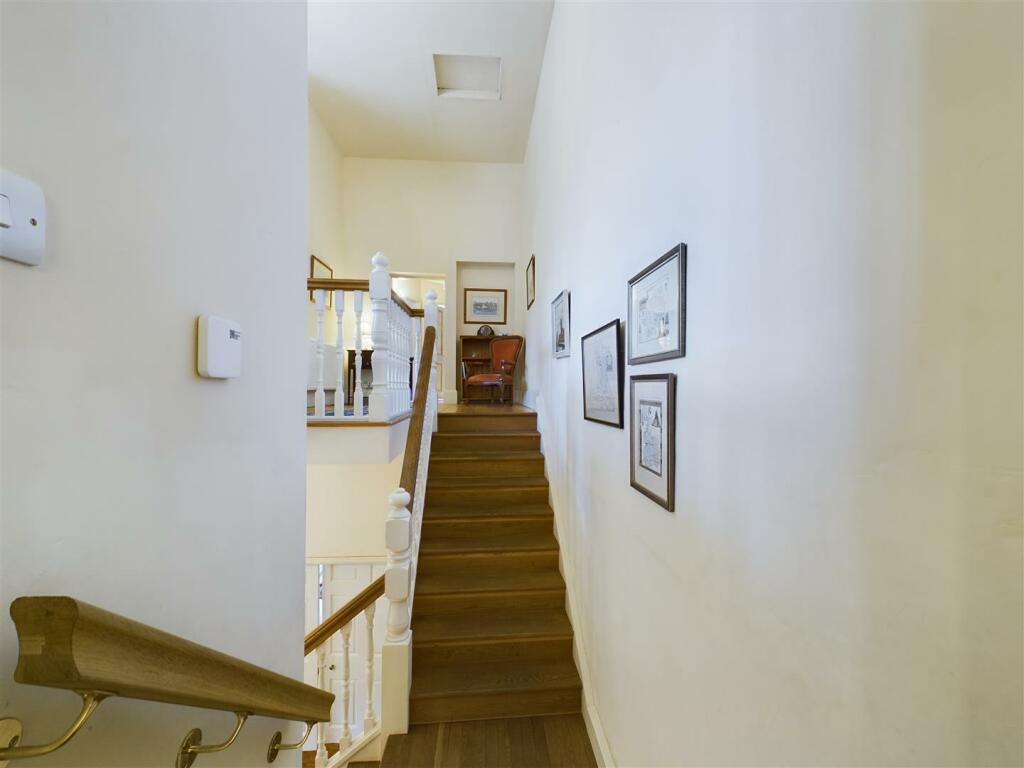 MAIN LANDING