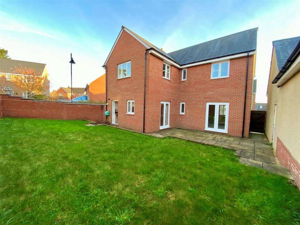 5 Lly Y fedwen rear.jpg