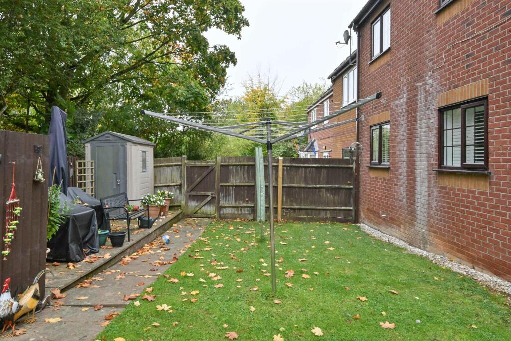 8 Morse Close, Chippenham    Oct 2025 015.JPG