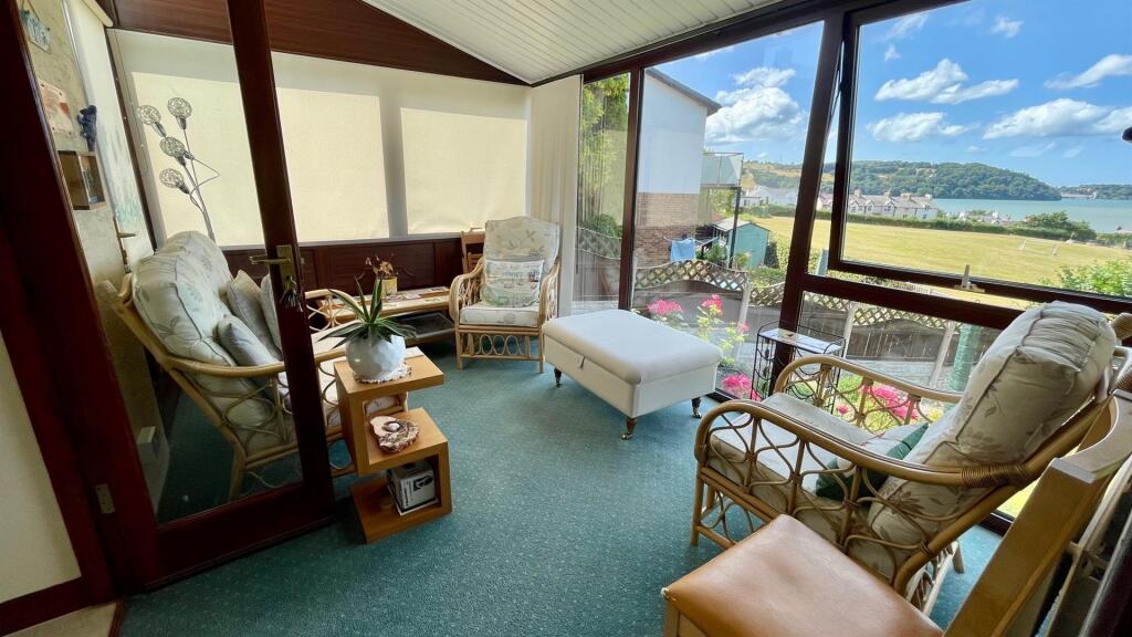 CONSERVATORY /SUN ROOM????????