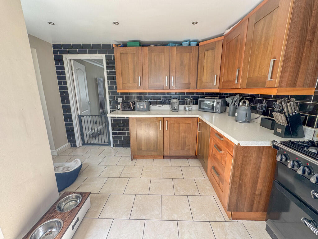 KITCHEN 1