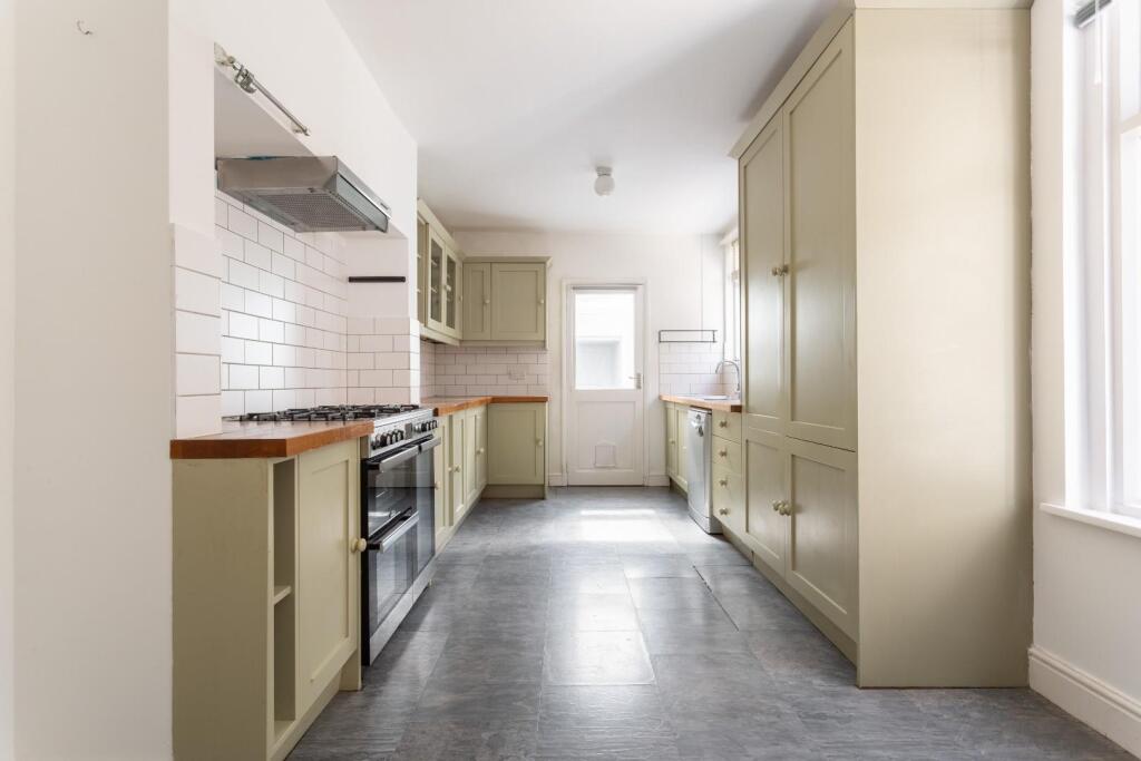 kitchen (1).jpg
