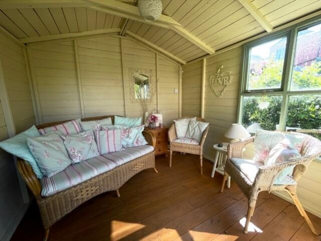 SummerHouseInternal
