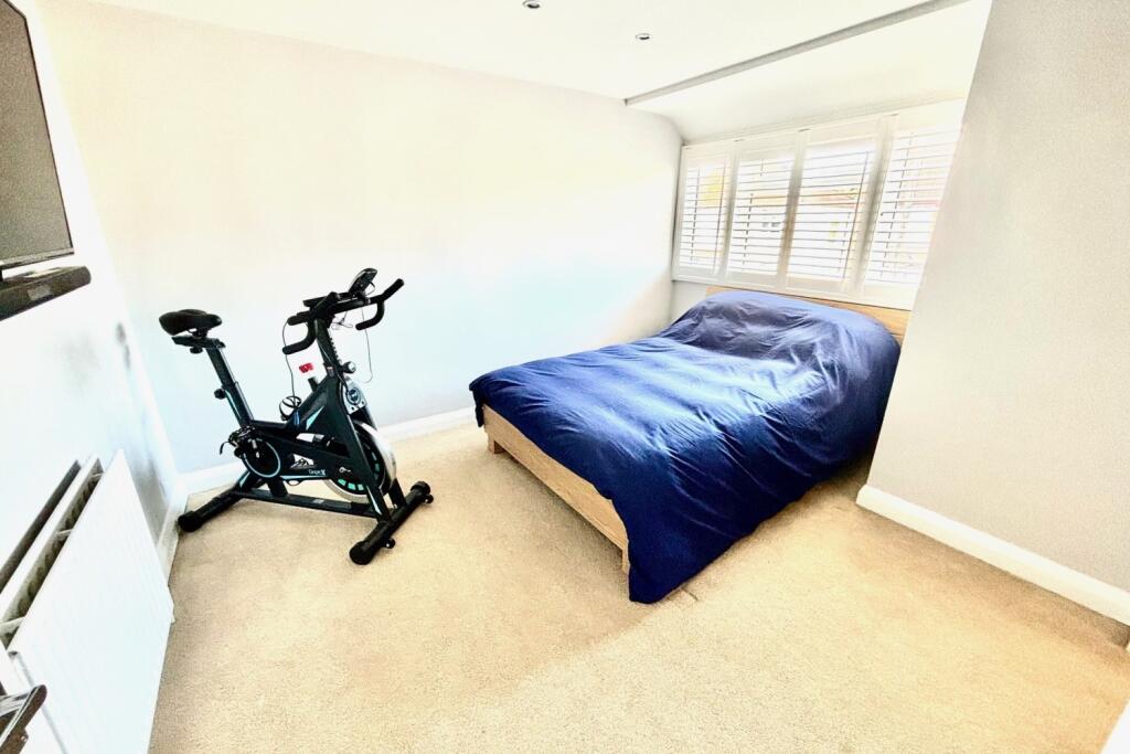 28 Park Avenue bedroom 2 NEW