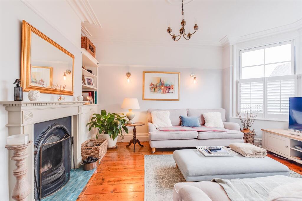 Constables - Mostyn Square-25.jpg