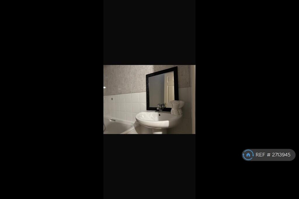 Second Floor Family Bathroom