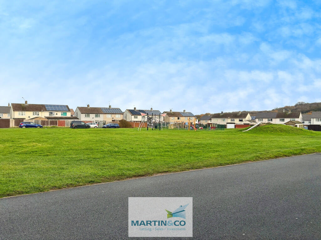 14518863--466E-8B...