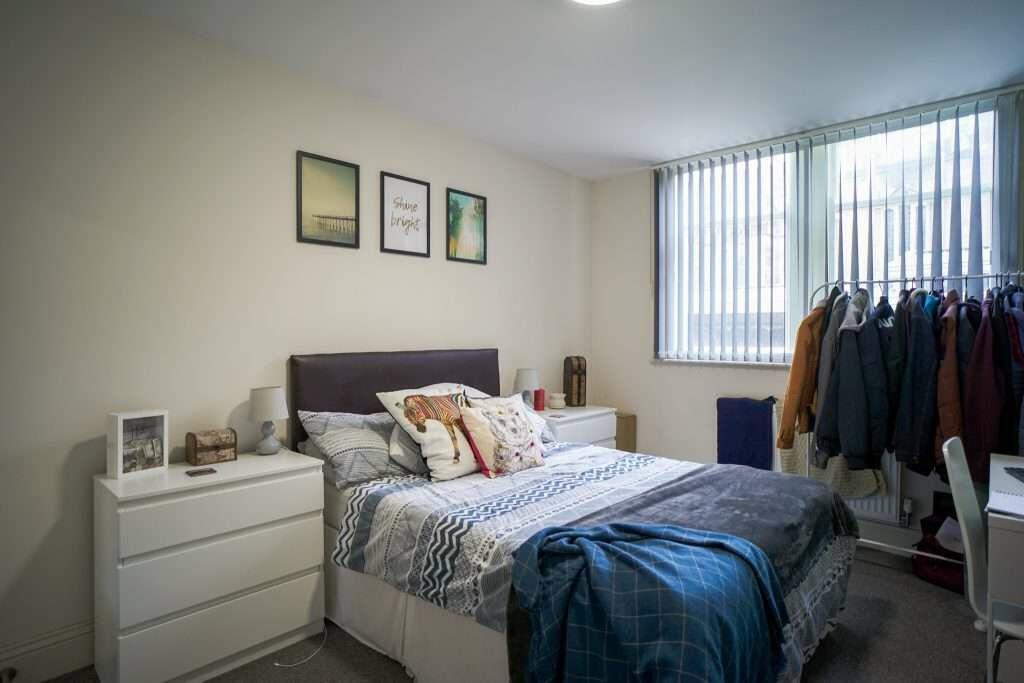 Flat_2_St_James_Row