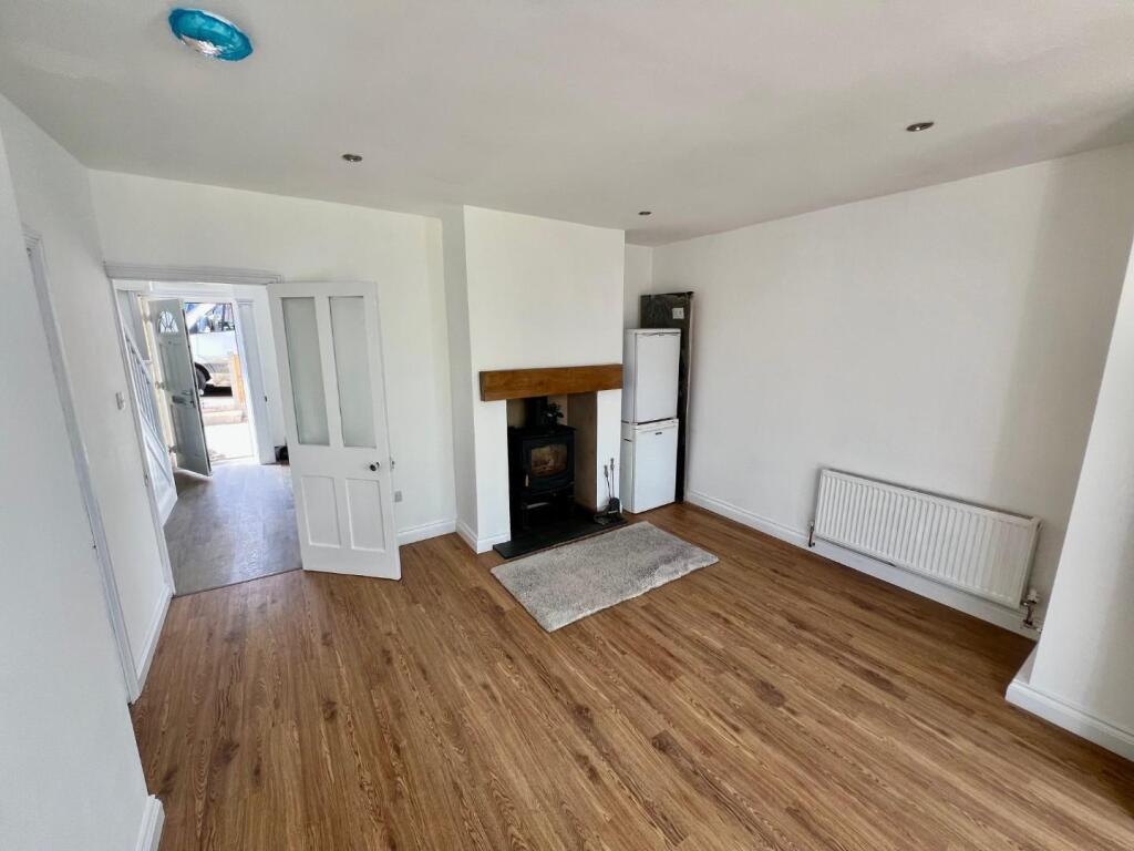 35 Upper Poole Road - Snug.jpg