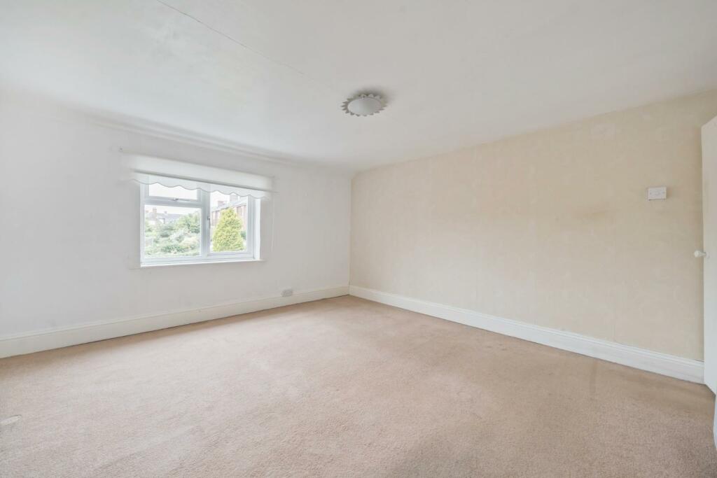 2nd view MASTER BEDROOM.jpg