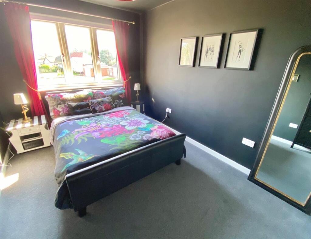 Bedroom 4.jpg