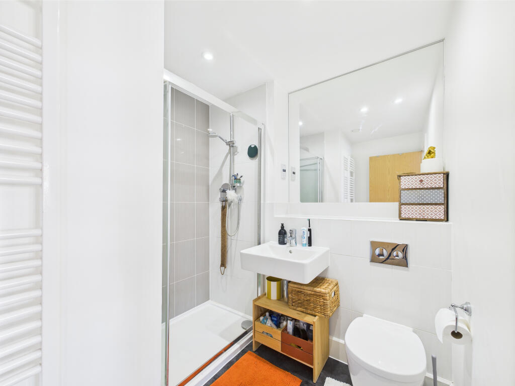 En Suite 1