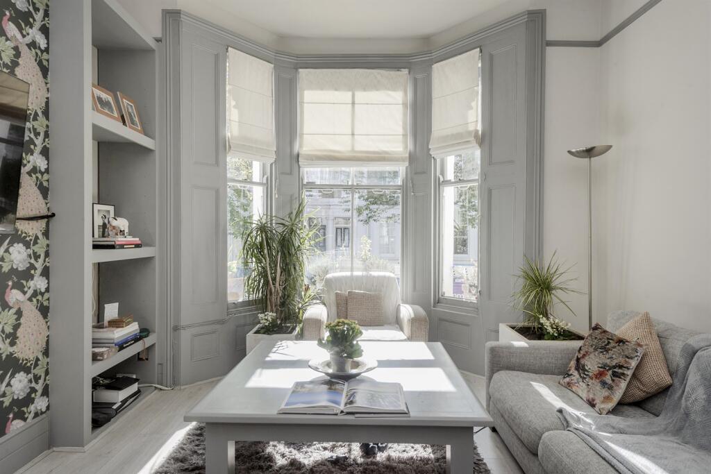 Chesterton Road, London, W10