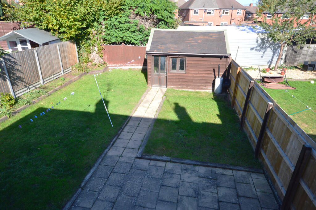 ELEVATED REAR GARDEN