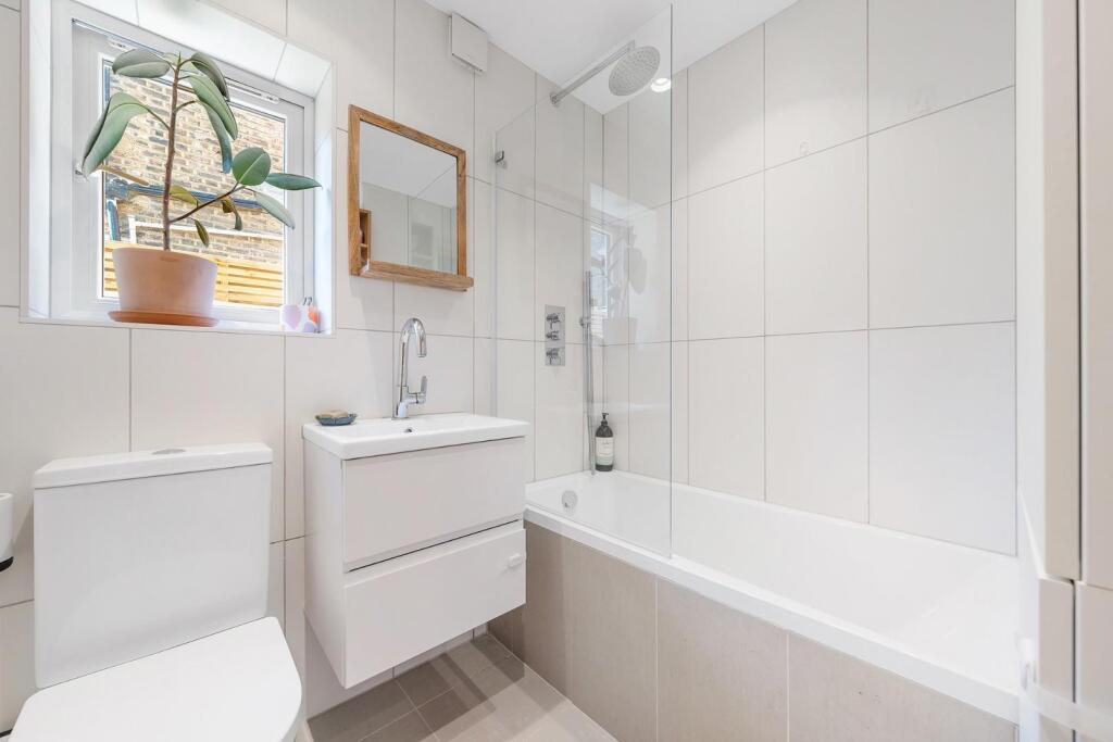 Bathroom.JPG