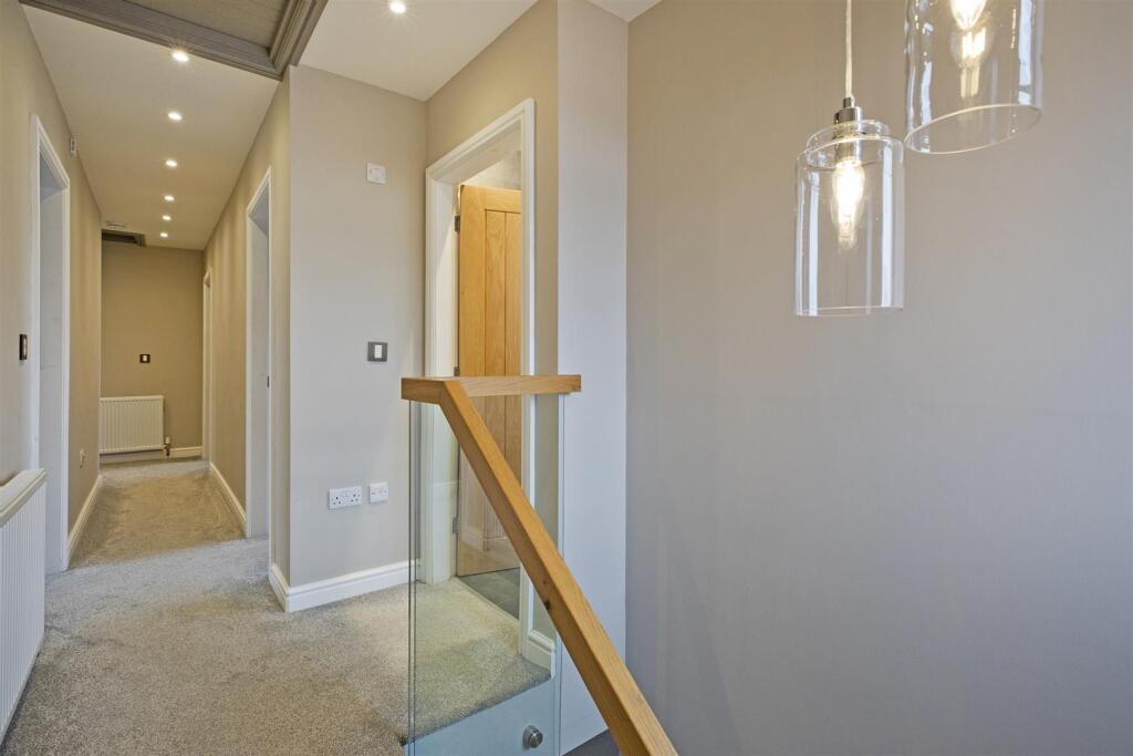 STAIRS TO LANDING