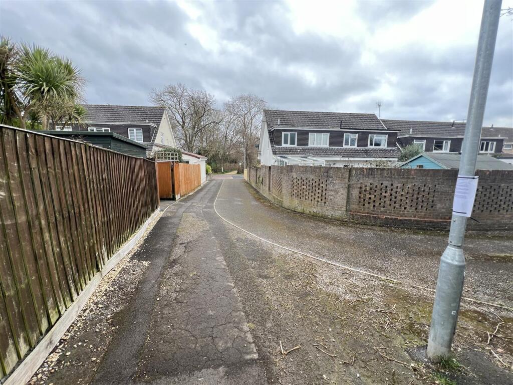 5 - Land for Auction, Nailsea, Bristol.JPG