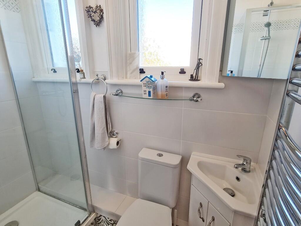 GF Shower Room