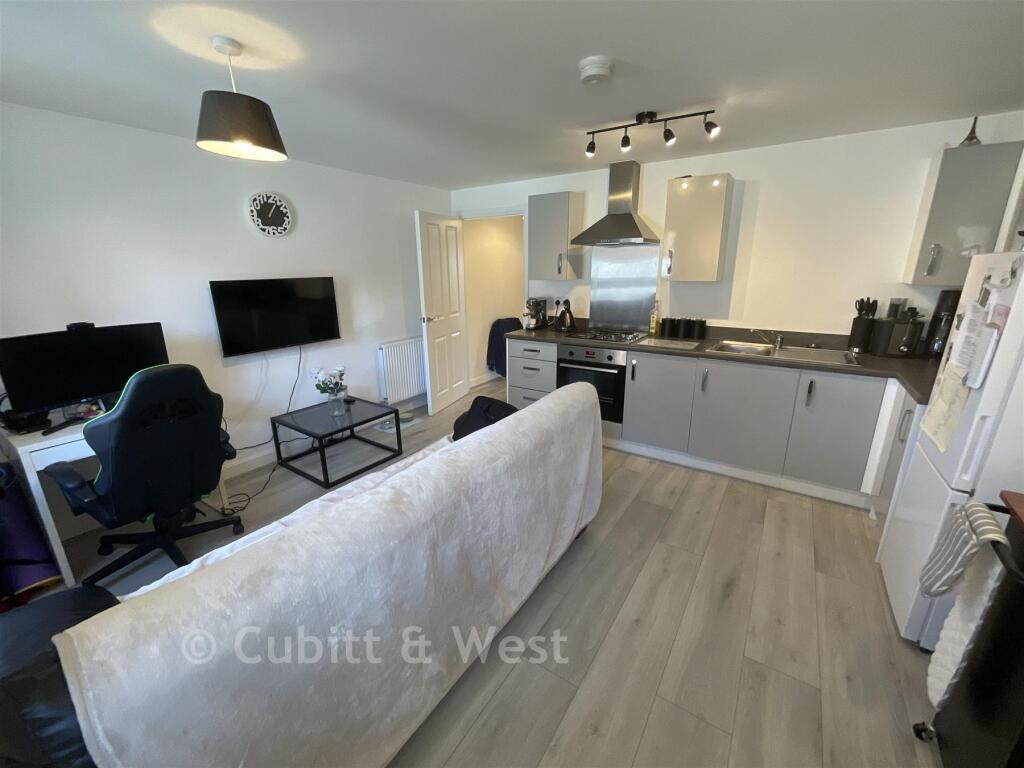 Kitchen/Lounge