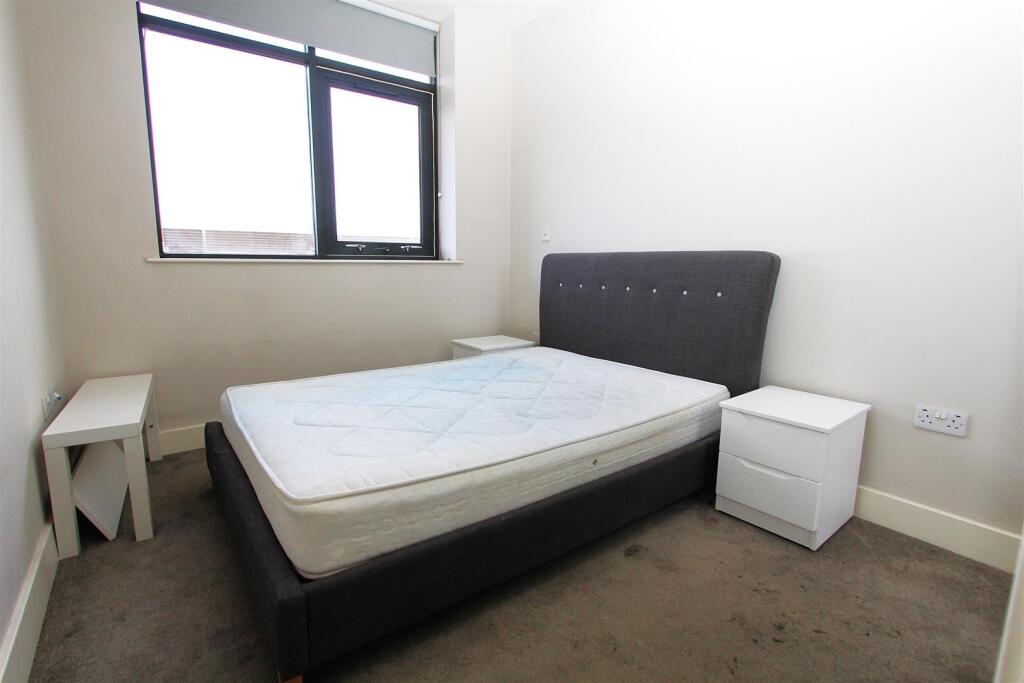 Bedroom 2.JPG
