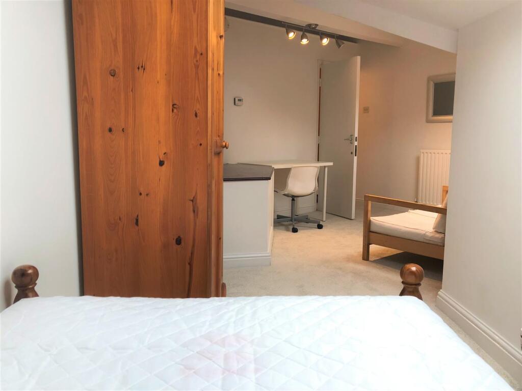 Lounge / Bedroom