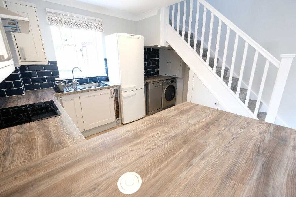 OPEN PLAN ROOM