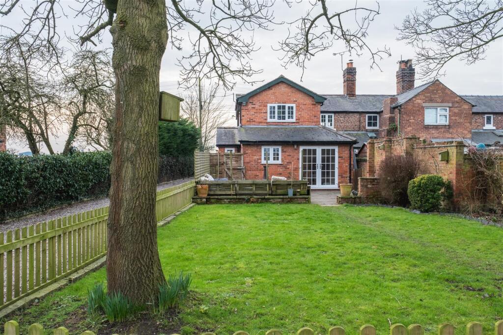 1 Parkfield House Cottages-079.jpg