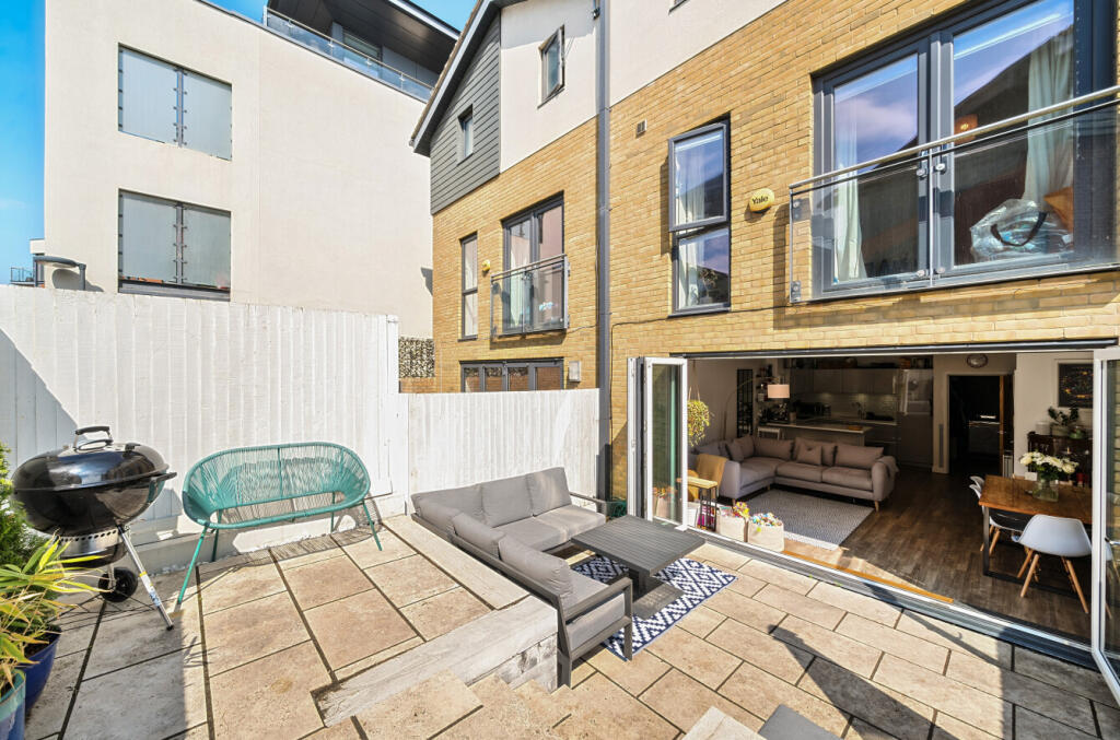 15-68220b75314ee-...