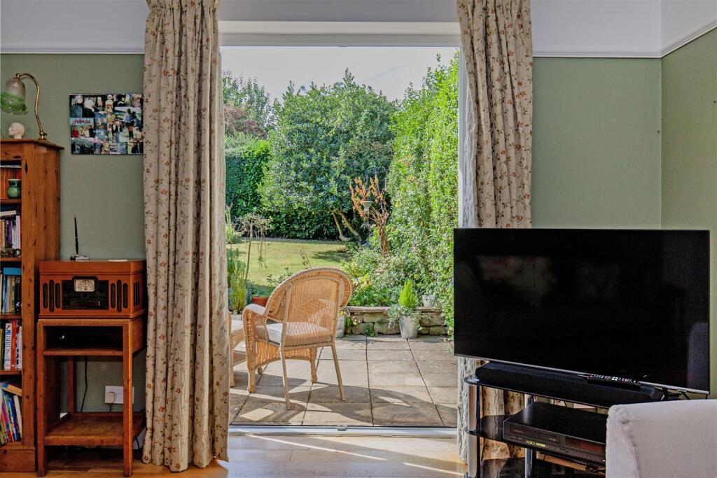 Reception Room-4.jpg