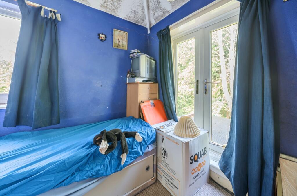 1301231-2-683785bca2cee-ARW-1