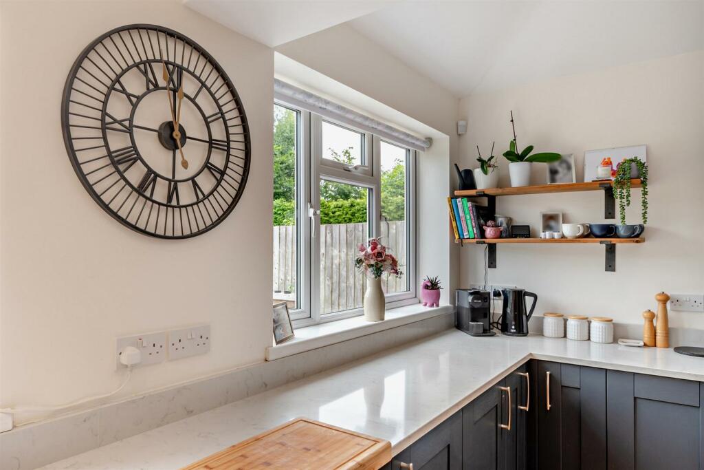 8610451-interior37-800.jpg