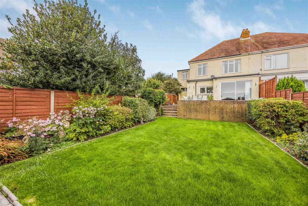 16 Southdown Road, Cosham-Small-PorticoMarketing-N