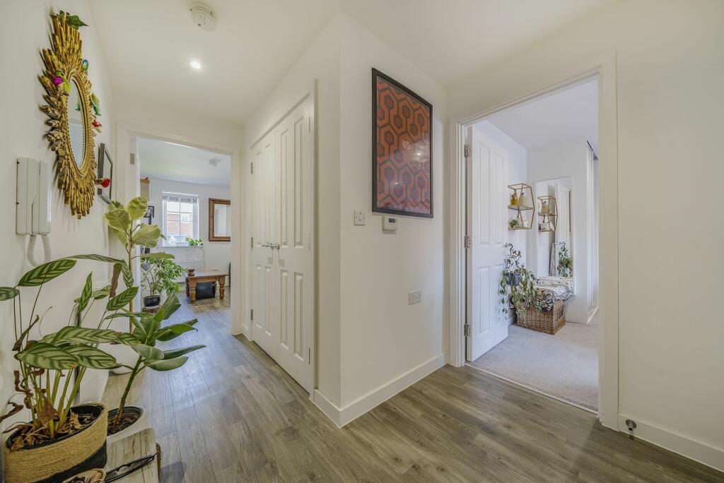 Entrance Hall (2)