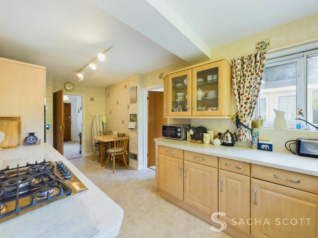 Kitchen / Breakfast Room