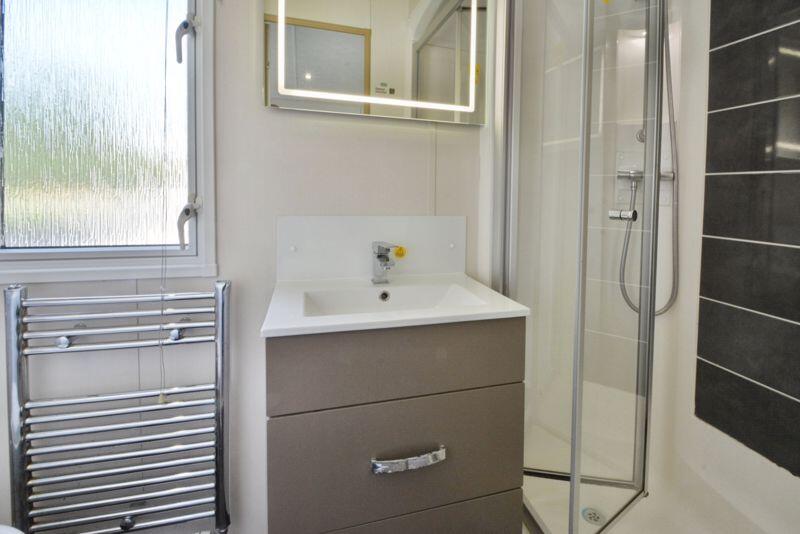 Ensuite shower