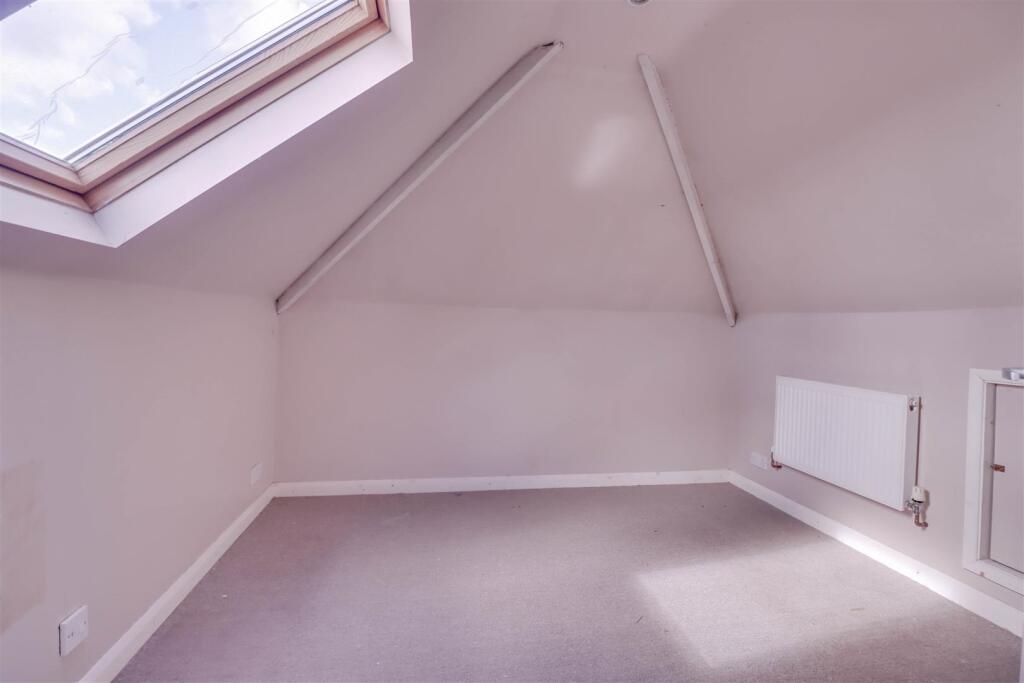 52 ATHELSTAN GARDENS-6.jpg