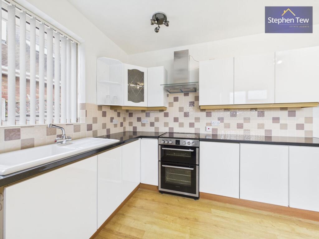 Kitchen/ Dining Room