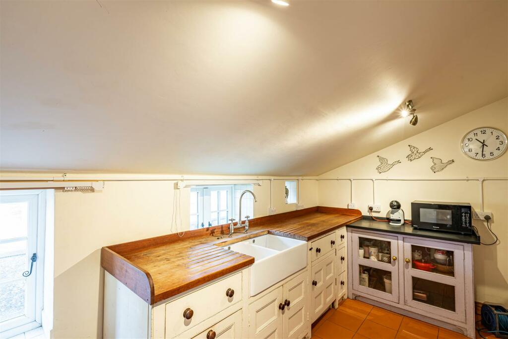 Second Kitchen