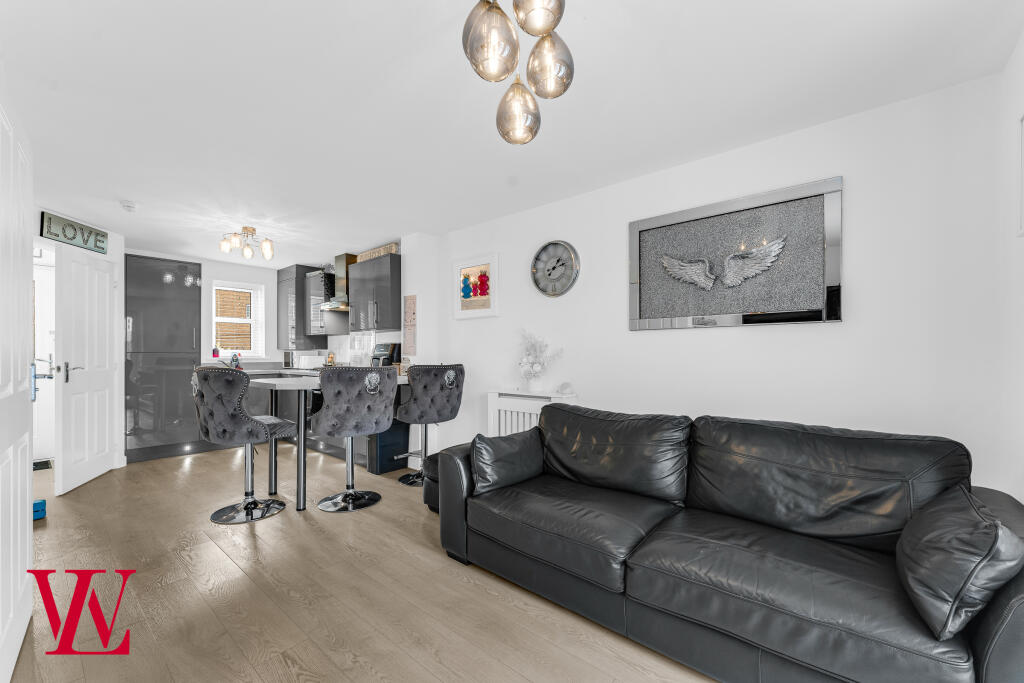 Kitchen / Living Space