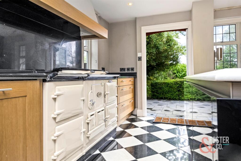 Dyke Road Avenue, 32_040.JPG