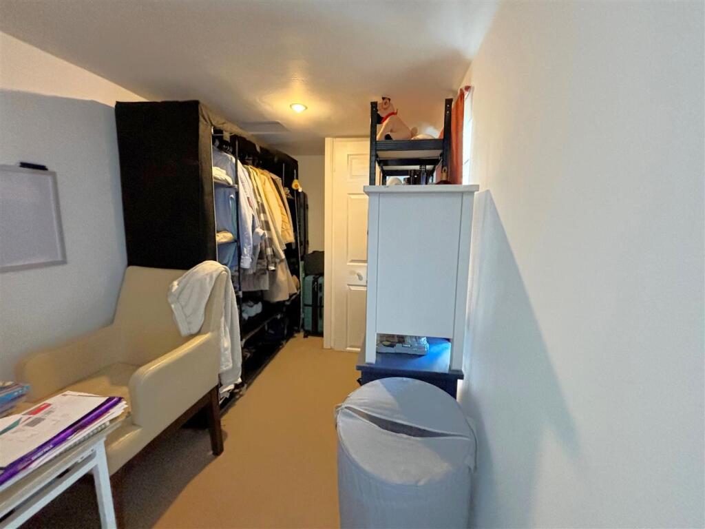 bed 3.jpg