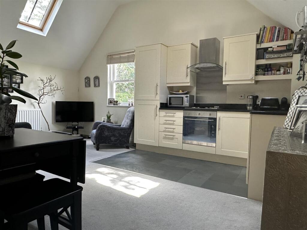 Open Plan Kitchen / Dining Room